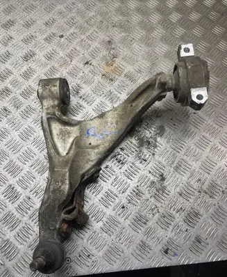 Infiniti M30 Front lower control arm/wishbone 