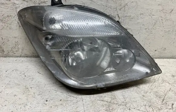 Mercedes-Benz Sprinter W901 W902 W903 W904 Headlight/headlamp A9068200261 1EB24701202