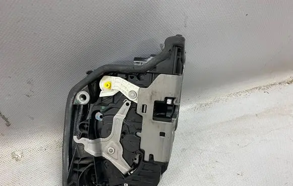 BMW M8 F91 F92 G14 G15 Front door lock 7477702