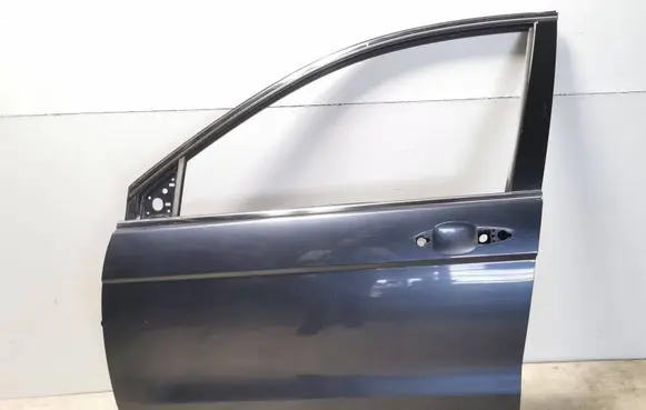 Honda CR-V Front door