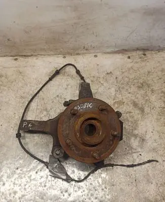 Chrysler Pacifica Front wheel hub 04743147AB