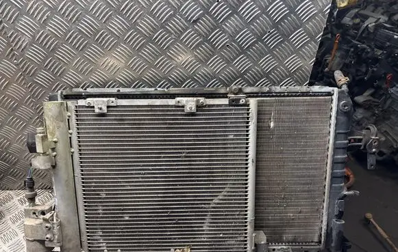 Opel Zafira A Coolant radiator
