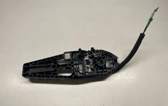 Ford Fusion II Front door exterior handle/bracket DS73F22465A DS73F224N03A ES73F224N03A