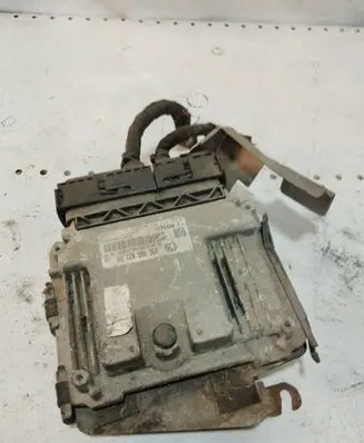 Volkswagen Golf V Engine control unit/module 03G906021PM 0281014061 03G906021AN