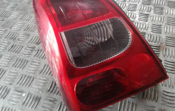 Renault Twingo II Rear/tail lights 8200387888