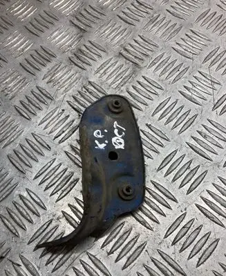 Skoda Octavia Mk2 (1Z) Fender mounting bracket