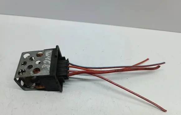 Mercedes-Benz A W168 Heater blower motor/fan resistor A1688200197 1688200197