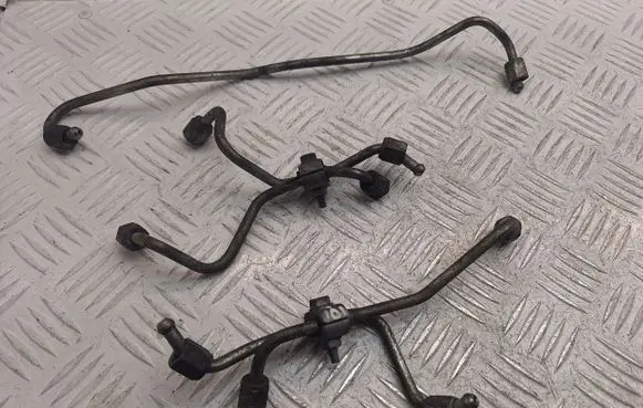 Toyota Corolla Verso AR10 Fuel injector supply line/pipe 238040R010 237010R020 237020R020