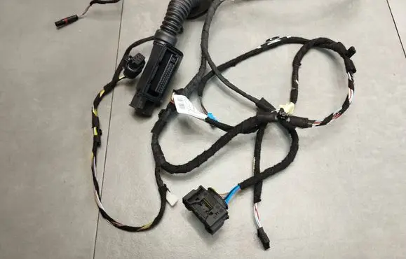 BMW X1 F48 F49 Rear wire harness sleeve 6840096