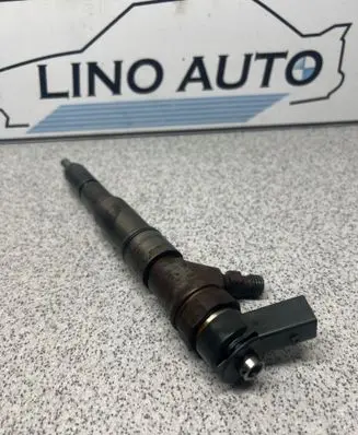 BMW 5 E60 E61 Fuel injector 0445110209 7794435