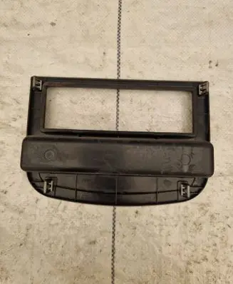 Bottom trim