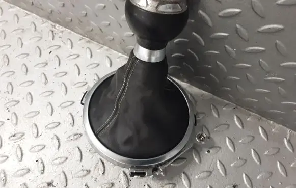 Audi TT TTS Mk2 Gear lever shifter trim leather/knob 8J0711113E 1010283 1010282
