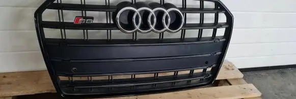 Audi A6 C7 Front bumper upper radiator grill 4G0853653M