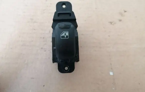 Hyundai Santa Fe Electric window control switch 621W02280