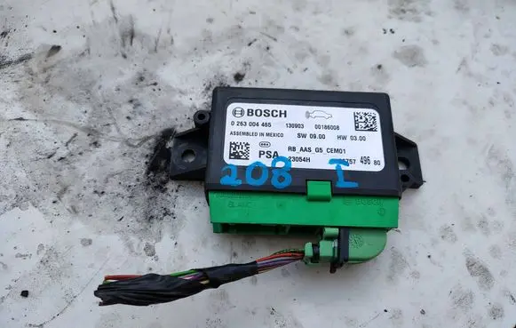 Peugeot 208 I Parking PDC control unit/module 9675749680
