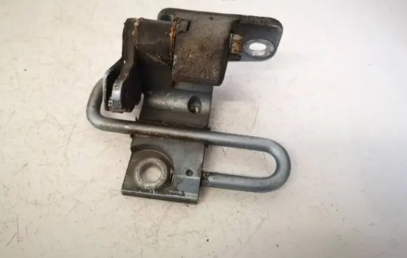 Volkswagen PASSAT B6 Front door upper hinge