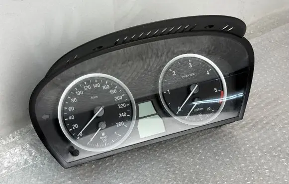 BMW 5 E60 E61 Speedometer (instrument cluster) 6947364 62116947364
