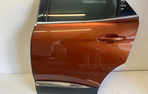 Peugeot 3008 II Rear door 