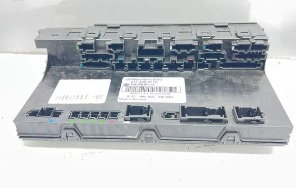 Mercedes-Benz E W211 Fuse module 2115456701 5DK00804746