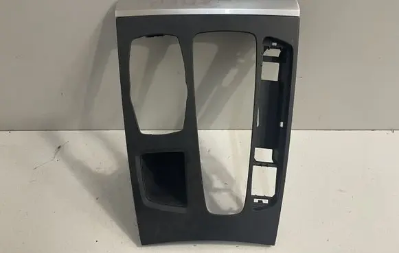 Other center console (tunnel) element
