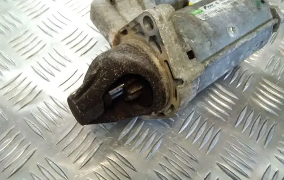 Opel Combo C Starter motor 55221292 TS18E33