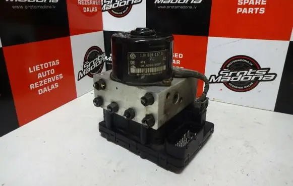 Volkswagen Golf IV ABS Pump 1J0907379P