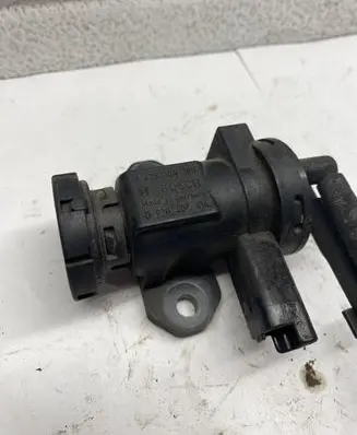 Suzuki Grand Vitara I Turbo solenoid valve 9635704380