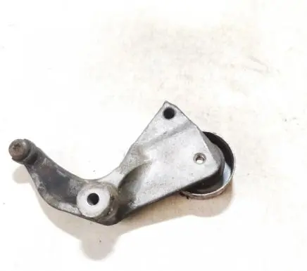 Honda CR-V Engine mounting bracket