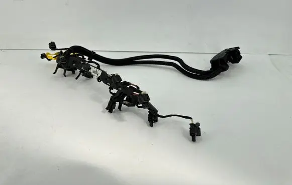 BMW 2 F22 F23 Fuel injector wires 7615490