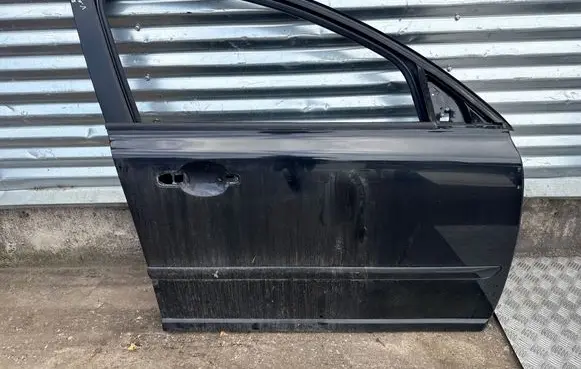 Volvo V50 Front door