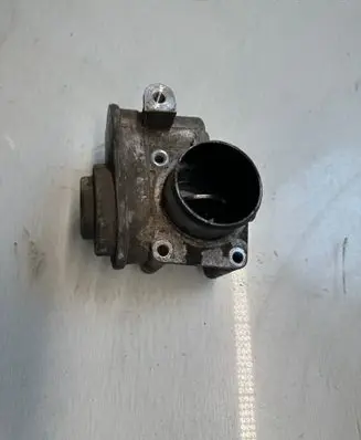 Opel Astra H Throttle valve 8981052080 B01090019