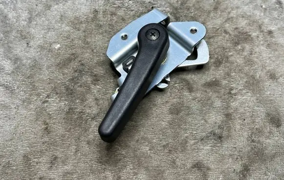 Nissan NV200 Tailgate interior release/open handle 90670BJ00A