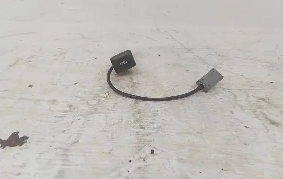 Honda Civic IX USB socket connector 