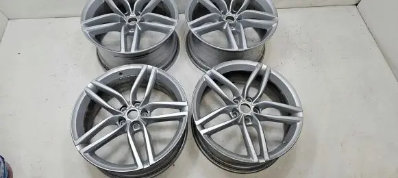 Aston Martin DB9 R20 alloy rim CG431007GA