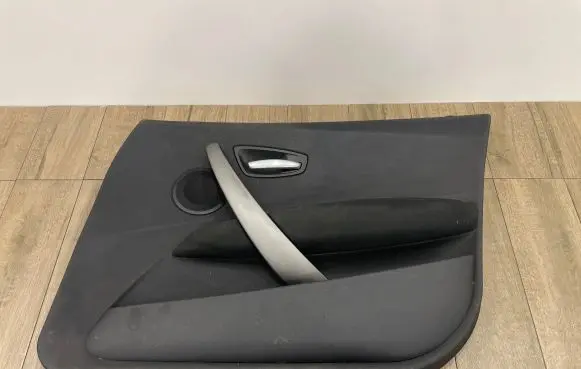 BMW 1 E81 E87 Front door card panel trim