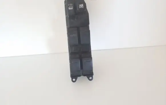 Toyota Prius (XW20) Electric window control switch 8482047050