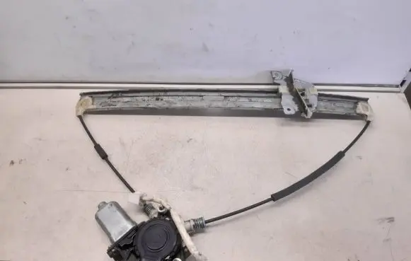Mazda Premacy Front door window regulator motor CM10440G 8620400024