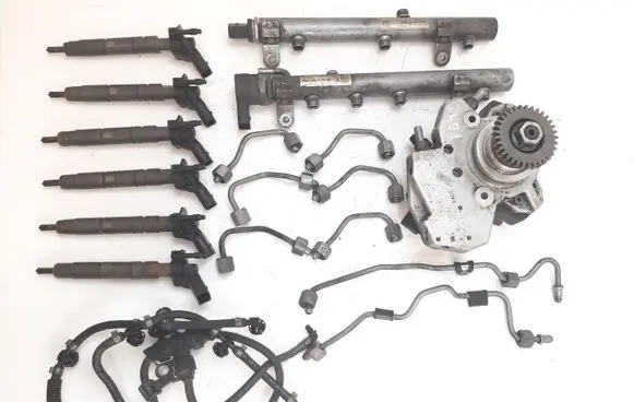 Mercedes-Benz R W251 Fuel injection system set A6420108697 A6420700501 A6420702595