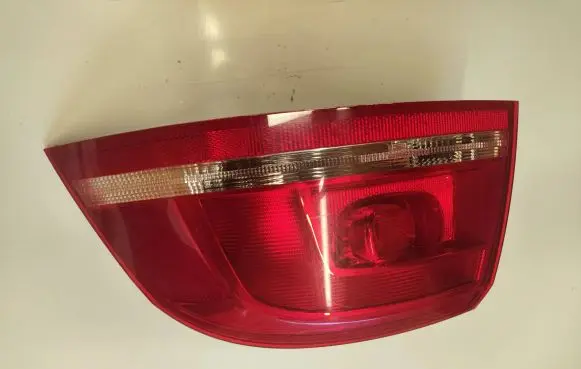 Volkswagen PASSAT B7 Rear/tail lights 3AF945096C 605002 F12990