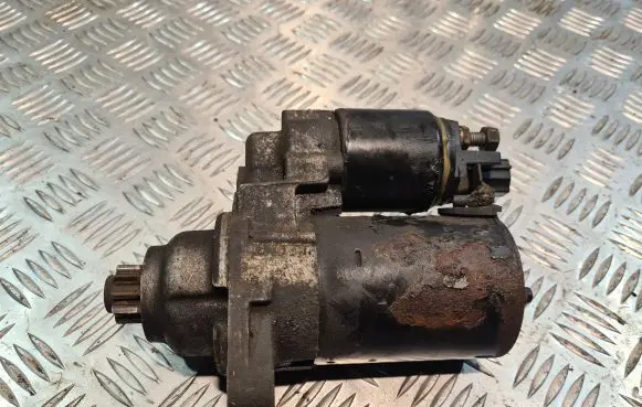 Volkswagen Golf V Starter motor