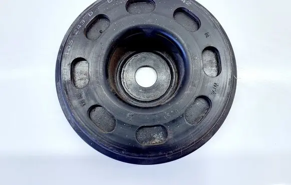 Skoda Fabia Mk3 (NJ) Crankshaft pulley 04C105243D