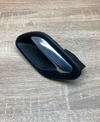 BMW 5 E39 Front door interior handle 7032925