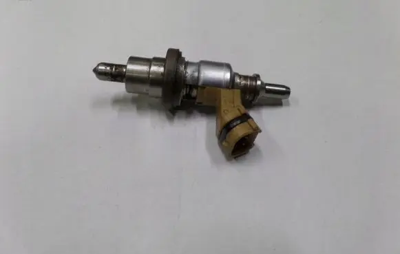 Lexus IS 220D-250-350 Fuel injector 2371026011220D