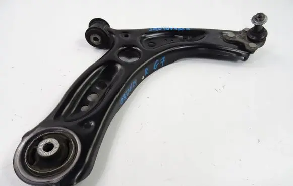 Volkswagen Golf VII Front lower control arm/wishbone 5Q0407152R