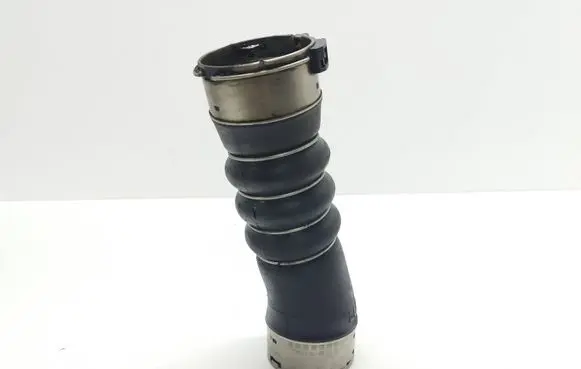 BMW 5 F10 F11 Intercooler hose/pipe 7800144