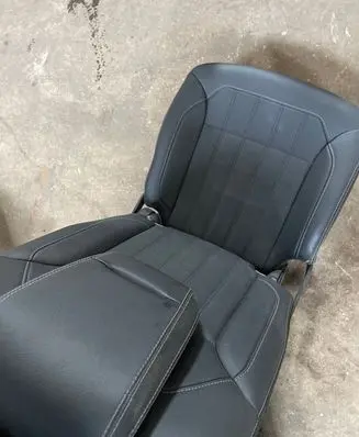 Mercedes-Benz GL X166 Rear seat 0763