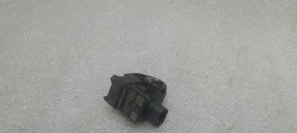 Mercedes-Benz C W205 Airbag deployment crash/impact sensor A2139051300