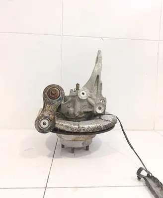 BMW X5 E70 Rear wheel hub spindle/knuckle 6770983 6771967