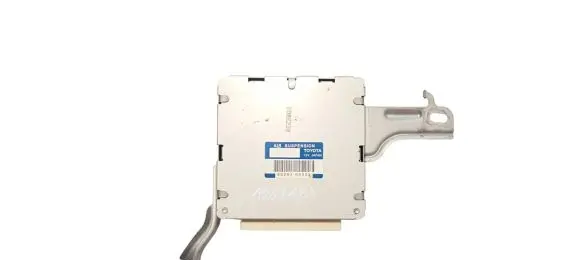 Toyota Land Cruiser (J120) Air suspension control unit module (rear) 8929360033