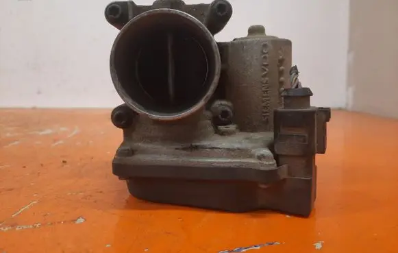 Volkswagen Fox Throttle body valve 03D133062E